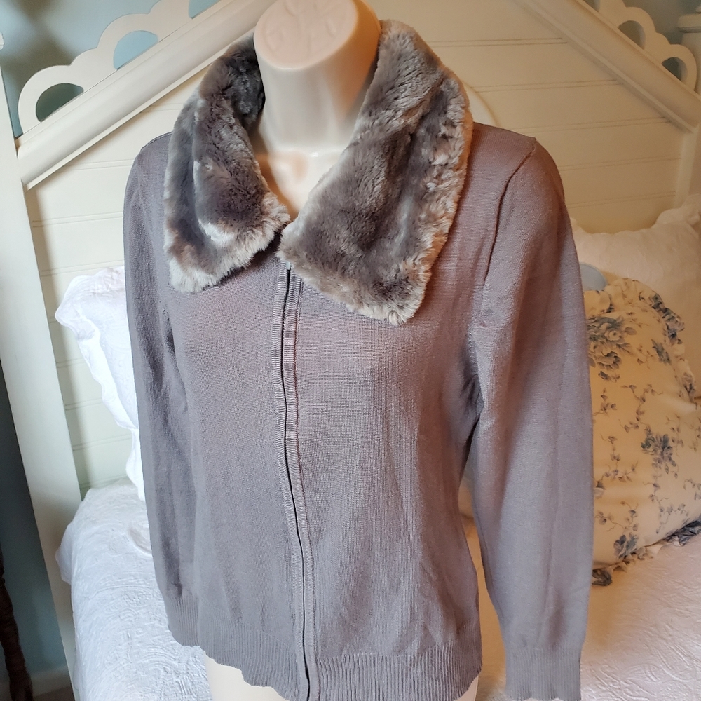 George Gray Zip Cardigan Sweater with Faux Fur collar - NWOT